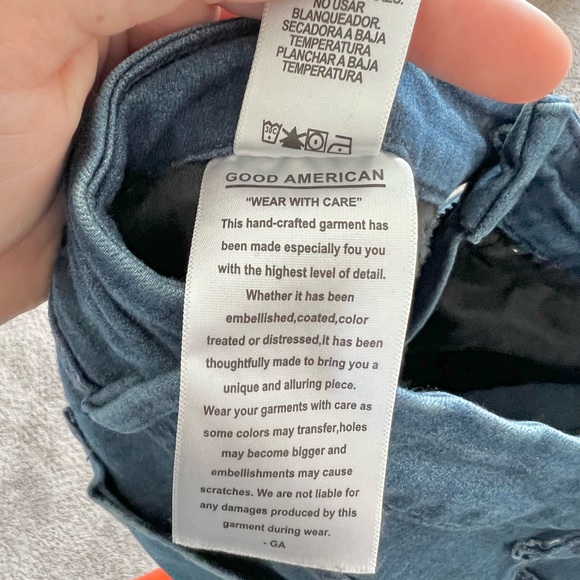 Good American Good Legs Slim Fit High Rise Jeans - Picture 10 of 10